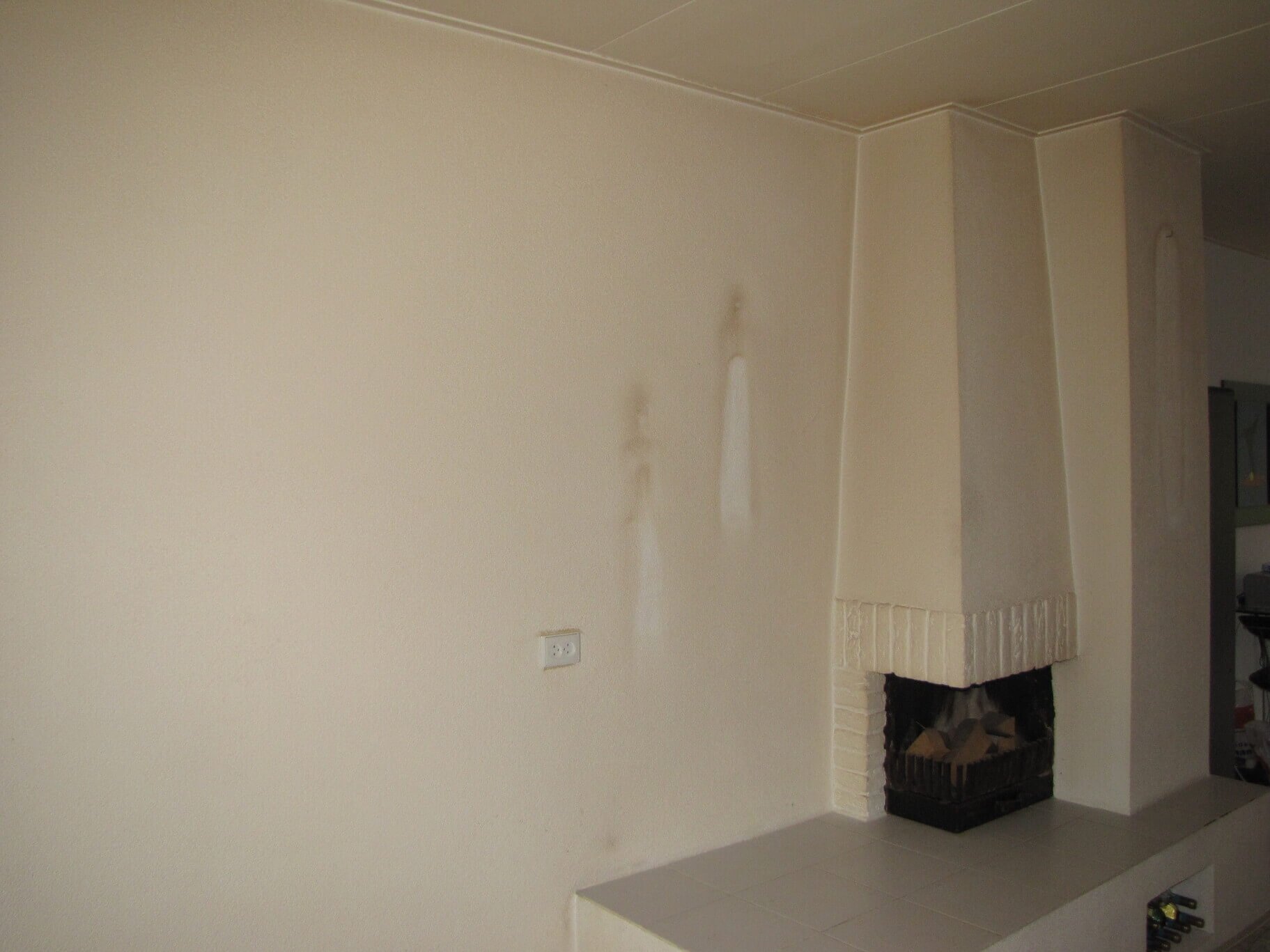 Afbeelding voor: Nicotinevlekken isoleren in een appartement Afbeelding voor: Nicotinevlekken isoleren in een appartement
